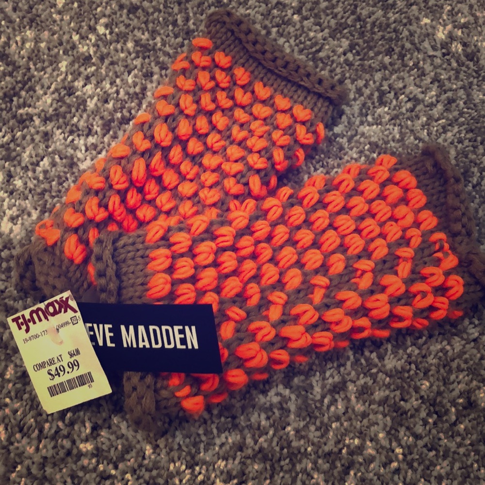 Steve Madden Hand Warmers